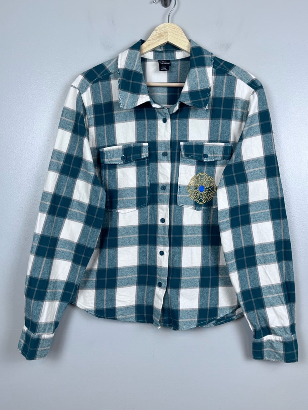 Pixar Our Universe Women's Flannel Top with Brave Merida  & DunBroch Bears Small - Picture 4 of 11